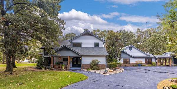 5.77 Acres of Residential Land with Home for Sale in Emory, Texas