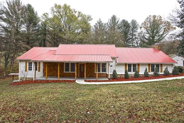 5.15 Acres of Residential Land with Home for Sale in Goodlettsville, Tennessee