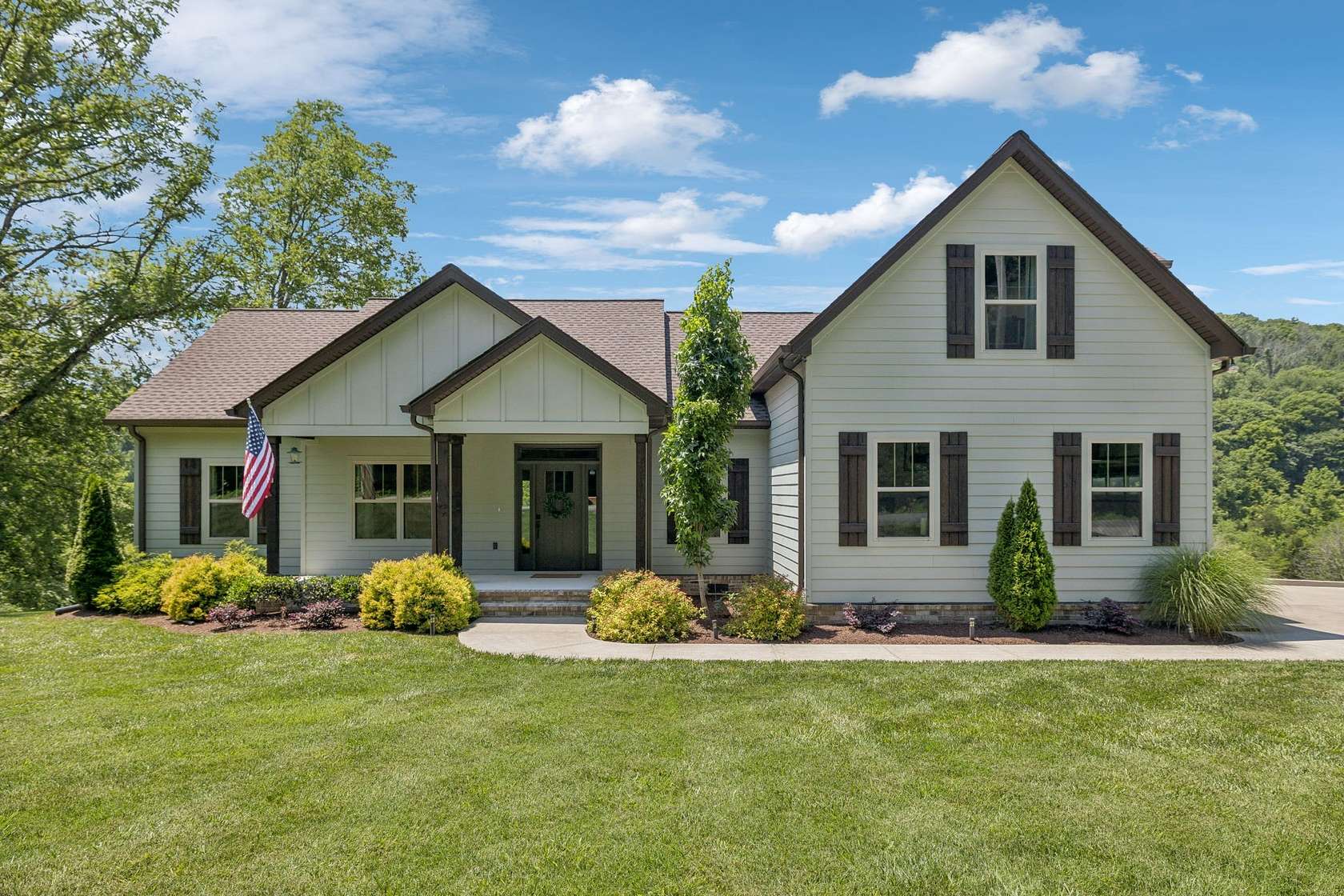 6.17 Acres of Residential Land with Home for Sale in Watertown, Tennessee