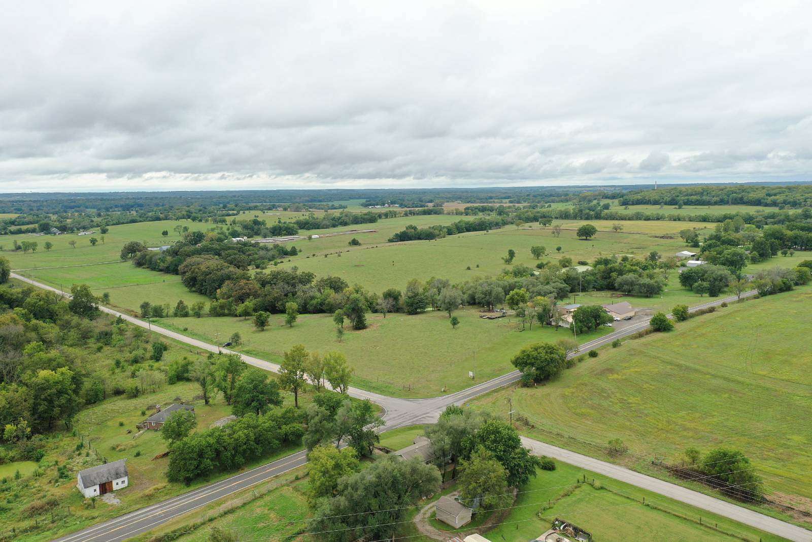 23 Acres of Agricultural Land for Sale in Paola, Kansas