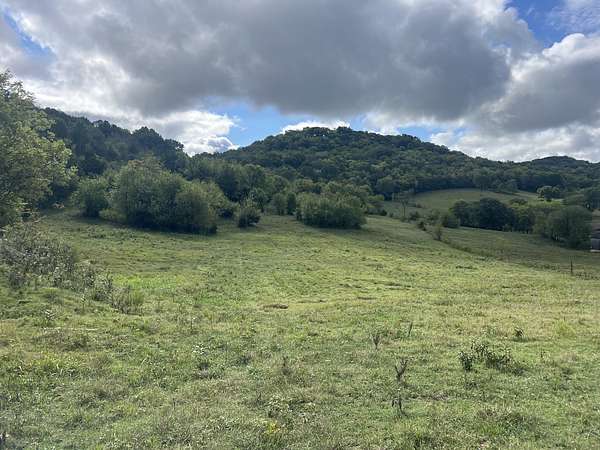 23.8 Acres of Agricultural Land for Sale in Hartsville, Tennessee