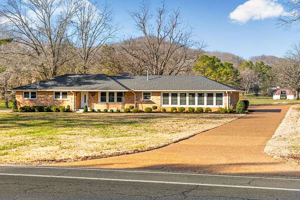 6 Acres of Residential Land with Home for Sale in Nashville, Tennessee