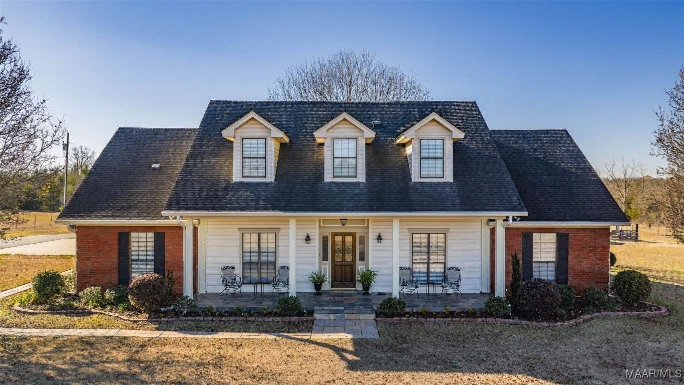 9.1 Acres of Residential Land with Home for Sale in Montgomery, Alabama