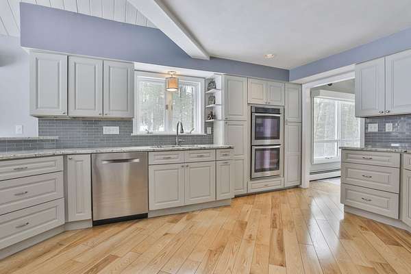 1.7 Acres of Residential Land with Home for Sale in Amherst, New Hampshire