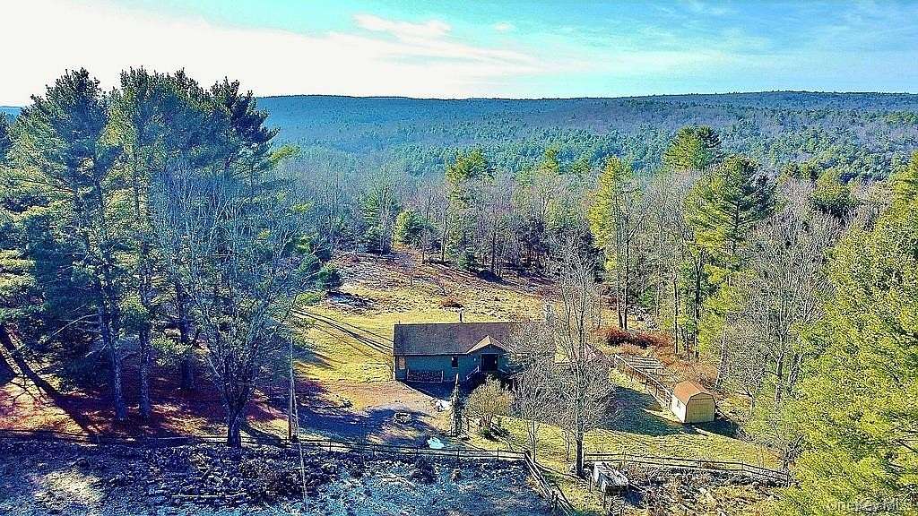 3.46 Acres of Residential Land with Home for Sale in Forestburgh Town, New York