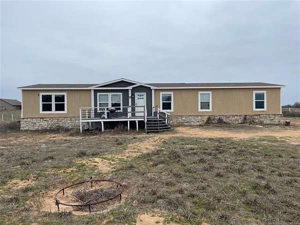 5 Acres of Residential Land with Home for Sale in Kingston, Oklahoma