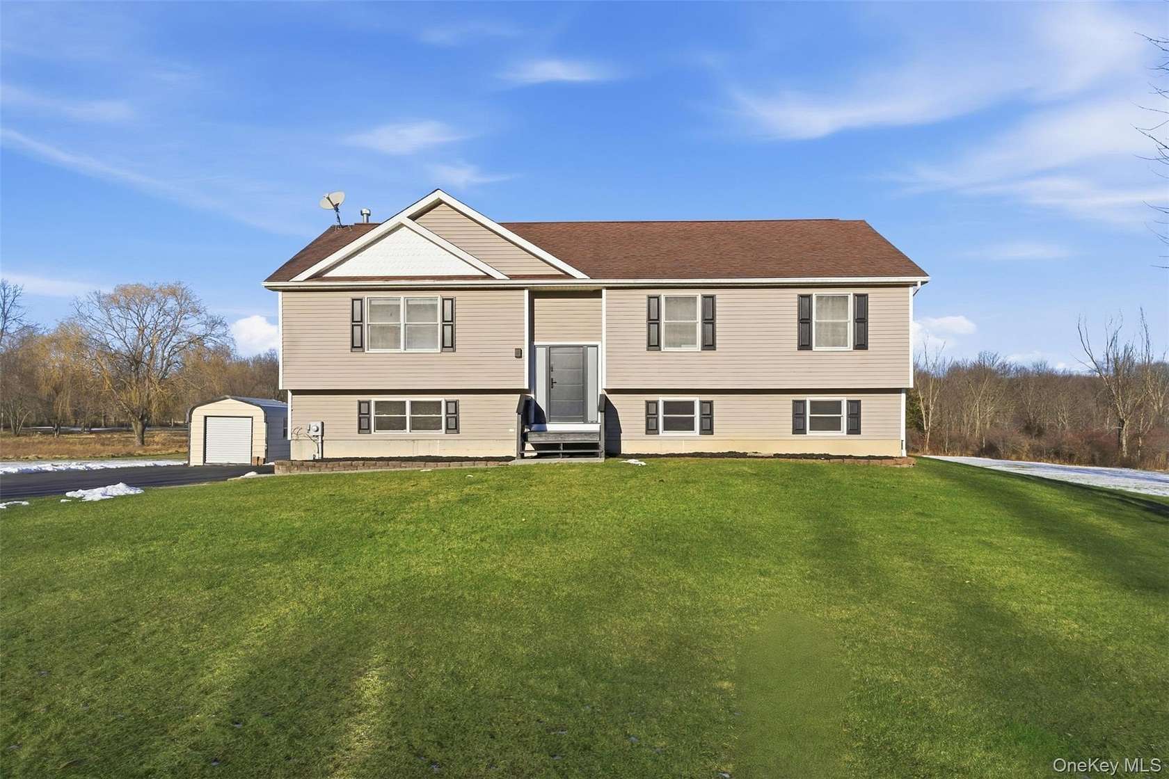 2 Acres of Residential Land with Home for Sale in Gardiner, New York