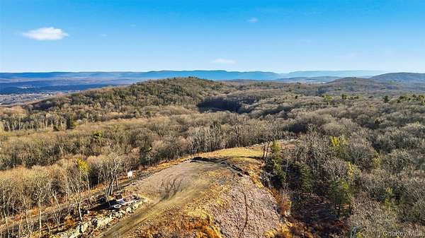 18.7 Acres of Land for Sale in Marlboro, New York