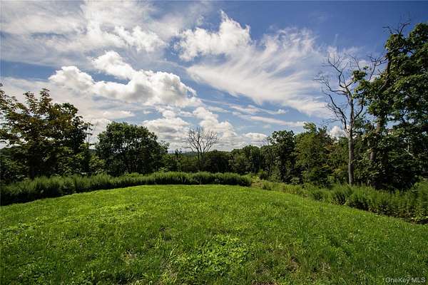 18.7 Acres of Land for Sale in Marlboro, New York