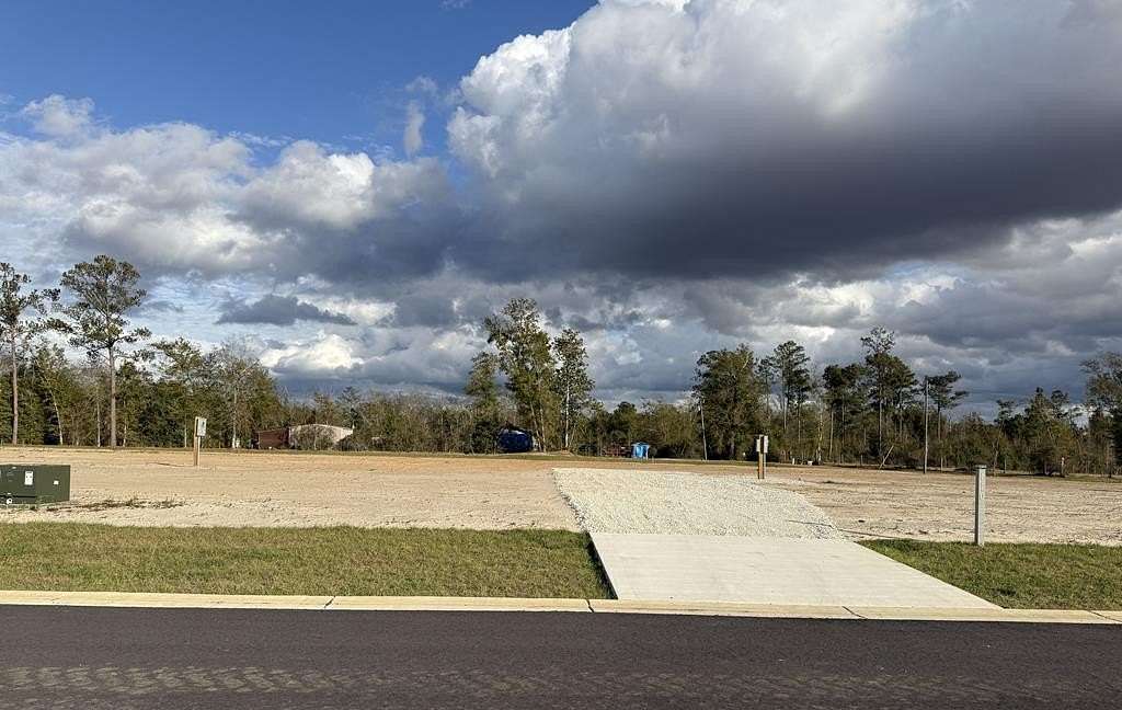 0.3 Acres of Land for Sale in Wewahitchka, Florida