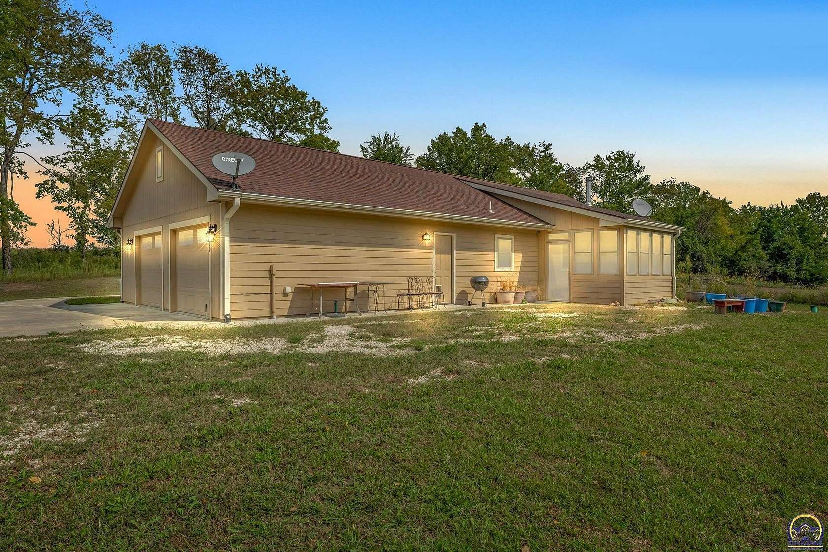 10.1 Acres of Land with Home for Sale in Topeka, Kansas