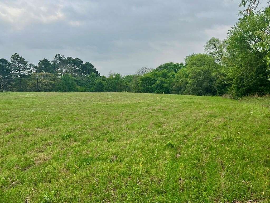 2 Acres of Residential Land for Sale in Athens, Texas