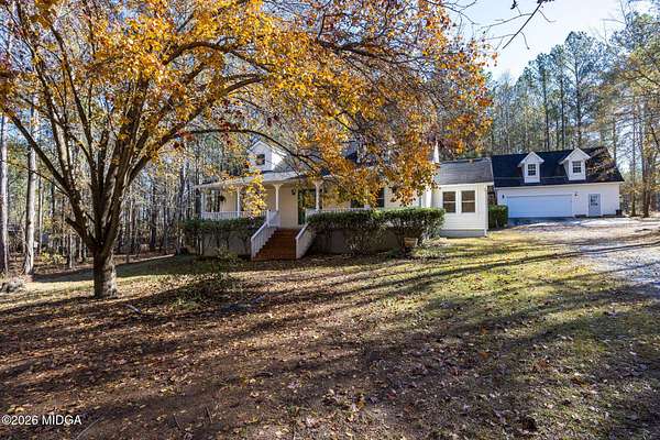 4 Acres of Residential Land with Home for Sale in Milledgeville, Georgia