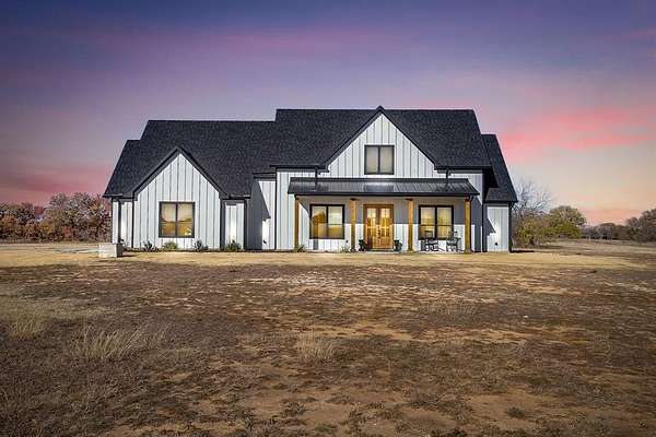 6 Acres of Residential Land with Home for Sale in Springtown, Texas