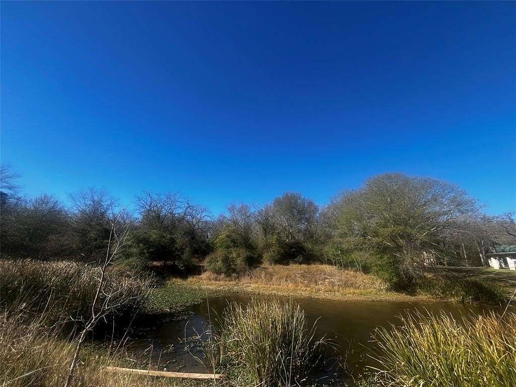 1 Acre of Residential Land for Sale in Groesbeck, Texas