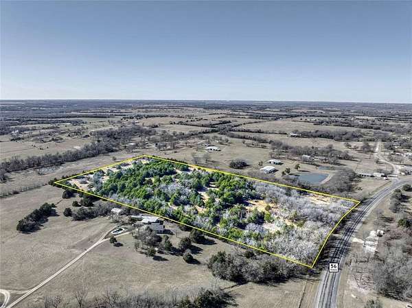 18 Acres of Land for Sale in Bells, Texas