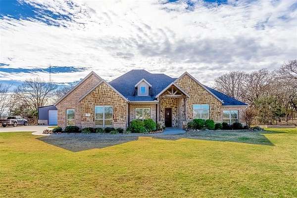 1.5 Acres of Residential Land with Home for Sale in Royse City, Texas