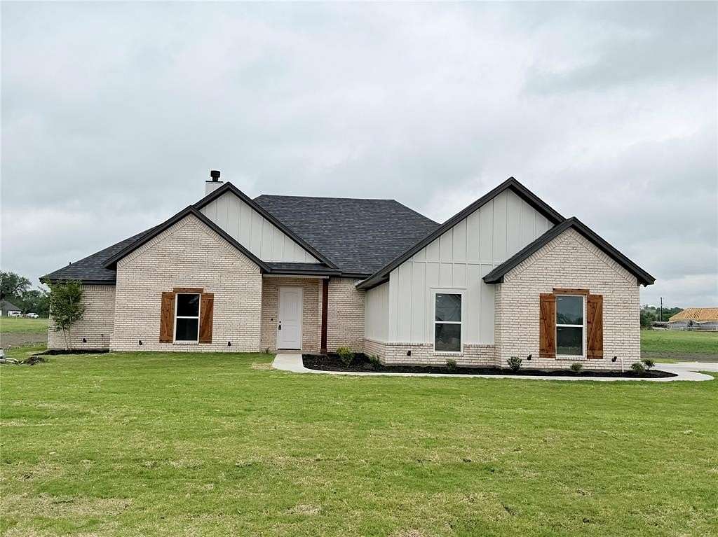 1.82 Acres of Land with Home for Sale in Weatherford, Texas