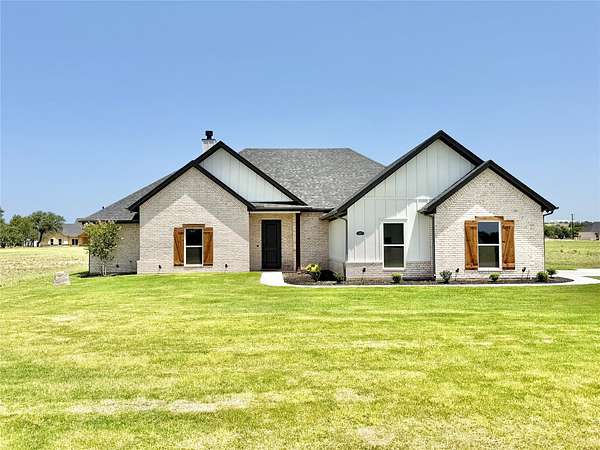 1.82 Acres of Land with Home for Sale in Weatherford, Texas