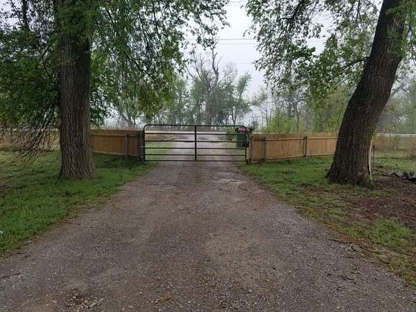 5 Acres of Residential Land with Home for Sale in Yukon, Oklahoma