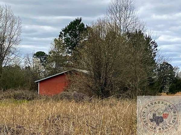 4 Acres of Mixed-Use Land for Sale in Queen City, Texas