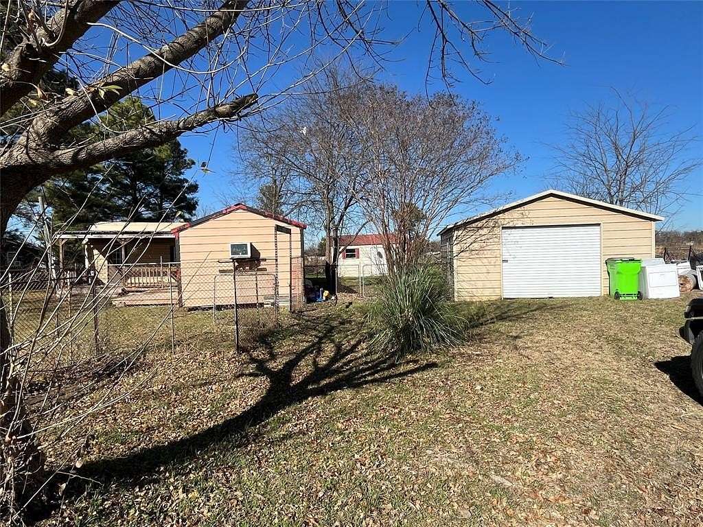 3 Acres of Residential Land with Home for Sale in Quinlan, Texas