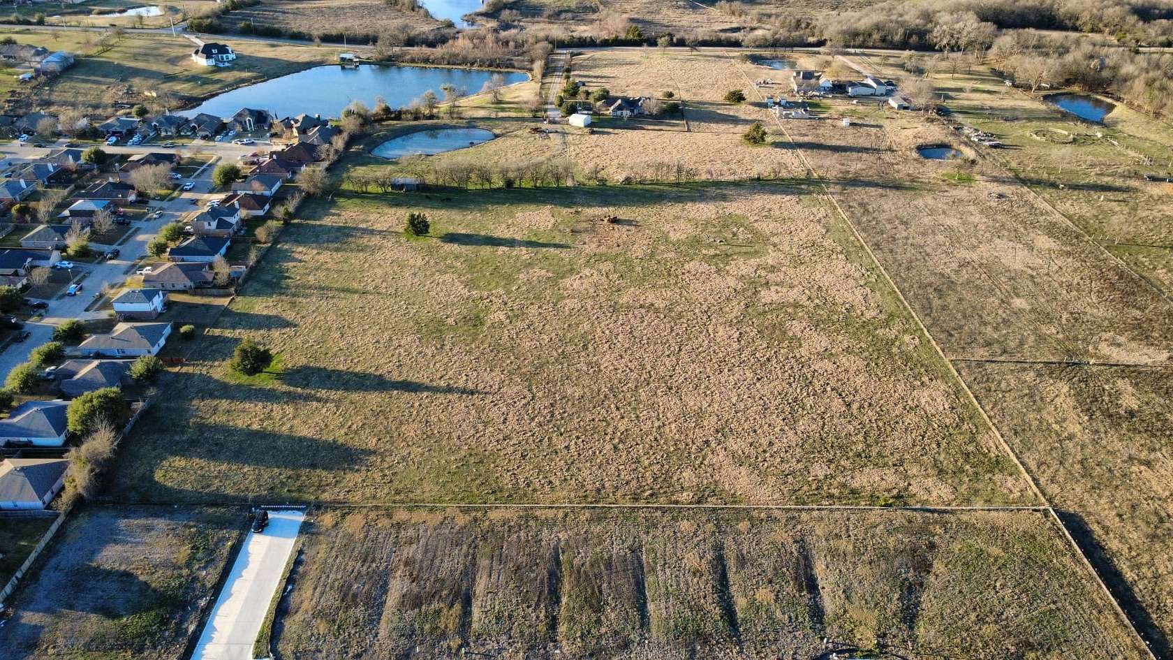 10 Acres of Residential Land for Sale in Seagoville, Texas