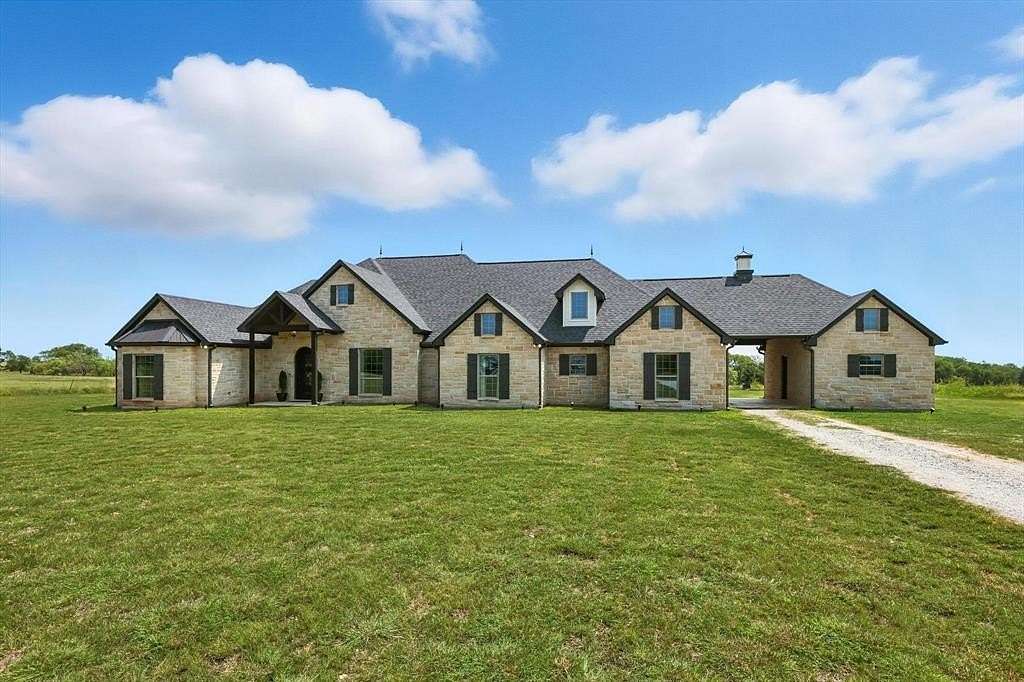 2 Acres of Residential Land with Home for Sale in Bridgeport, Texas