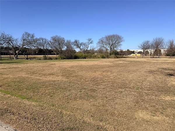 0.98 Acres of Residential Land for Sale in DeSoto, Texas