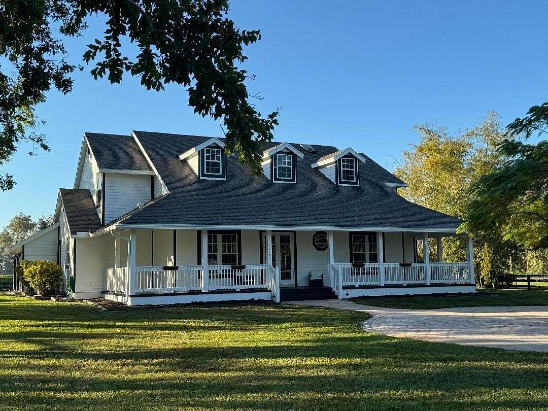 5.22 Acres of Land with Home for Lease in Wellington, Florida