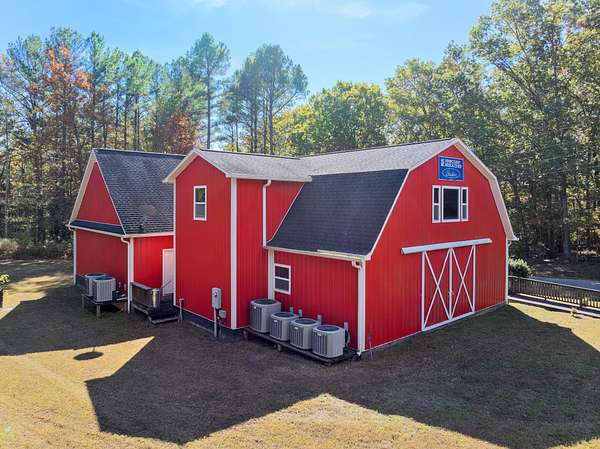 5 Acres of Improved Commercial Land for Sale in Huntingdon, Tennessee