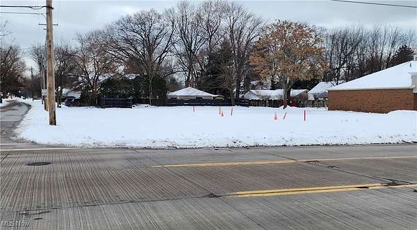 0.48 Acres of Commercial Land for Sale in Mentor-on-the-Lake, Ohio