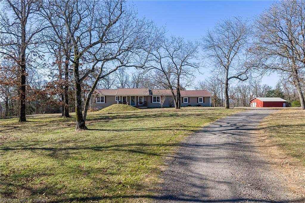 4.63 Acres of Residential Land with Home for Sale in Van Buren, Arkansas