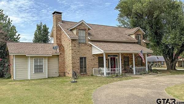12 Acres of Land with Home for Sale in Athens, Texas