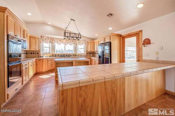 4.62 Acres of Residential Land with Home for Lease in Silver Springs, Nevada