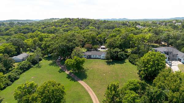 3 Acres of Residential Land with Home for Sale in Brentwood, Tennessee