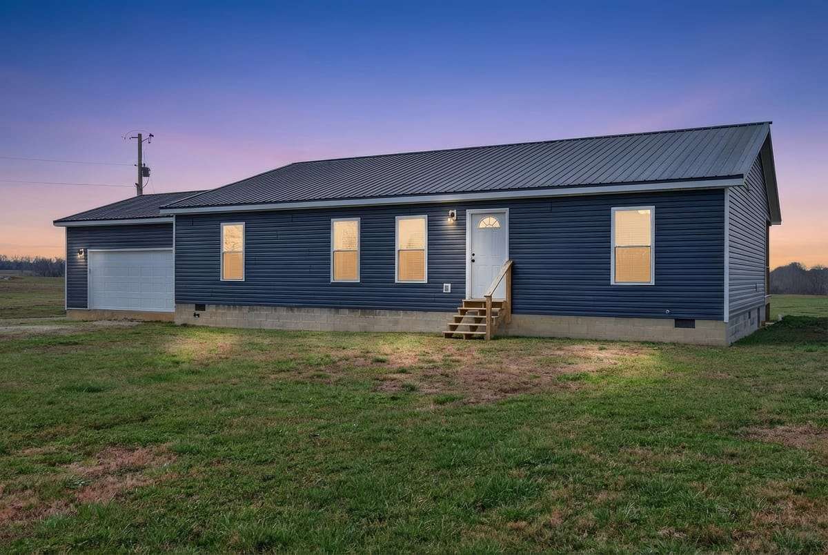 1.69 Acres of Residential Land with Home for Sale in Crofton, Kentucky