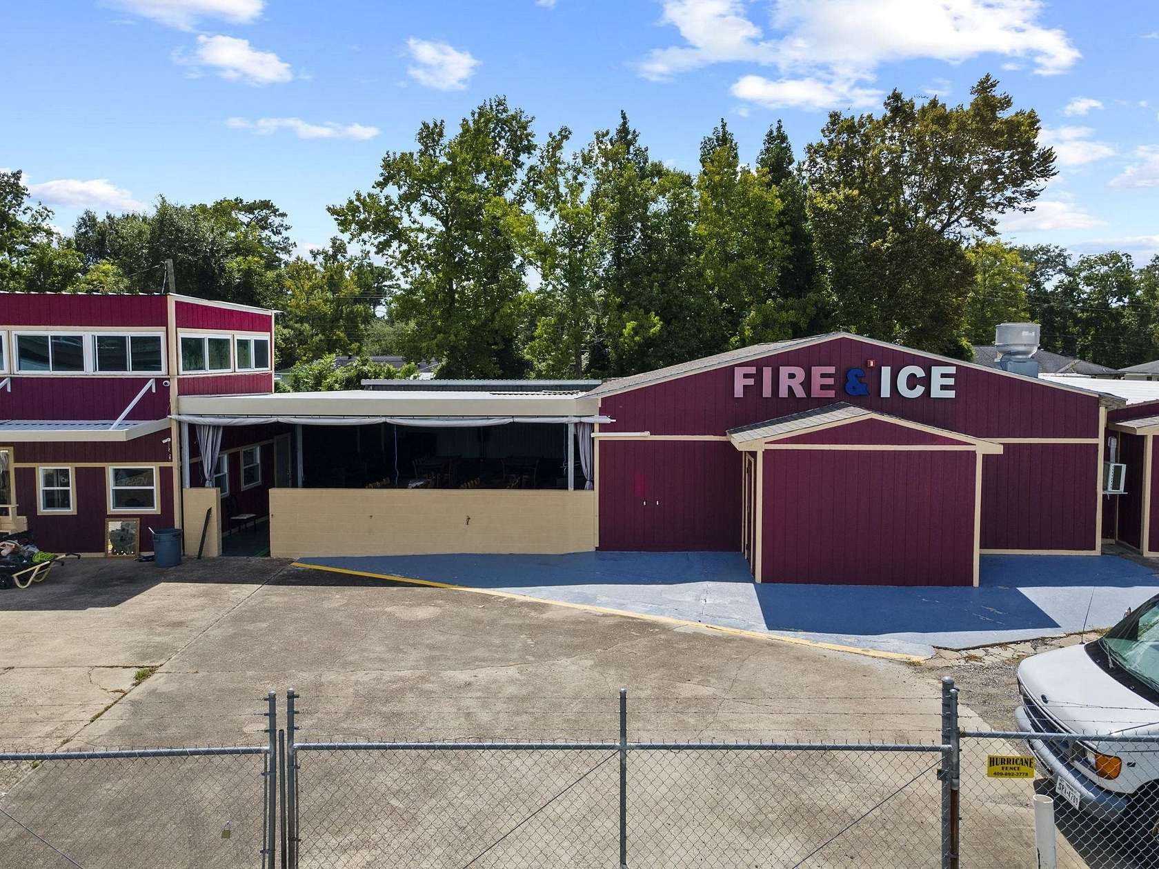 1.5 Acres of Improved Commercial Land for Sale in Lumberton, Texas