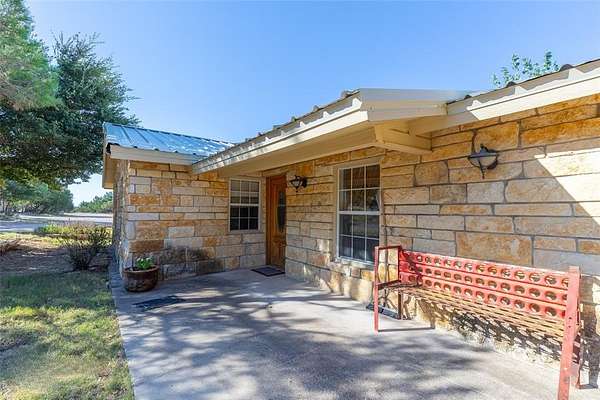 3.29 Acres of Improved Mixed-Use Land for Sale in Tuscola, Texas