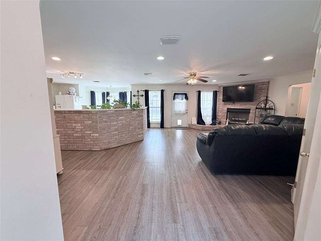 2.2 Acres of Residential Land with Home for Sale in Haughton, Louisiana