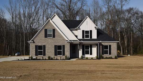 1.5 Acres of Residential Land with Home for Sale in Byhalia, Mississippi