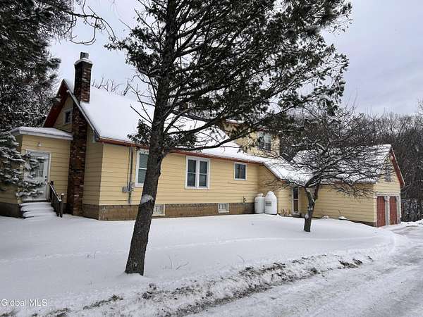 2.49 Acres of Residential Land with Home for Sale in Glenville, New York