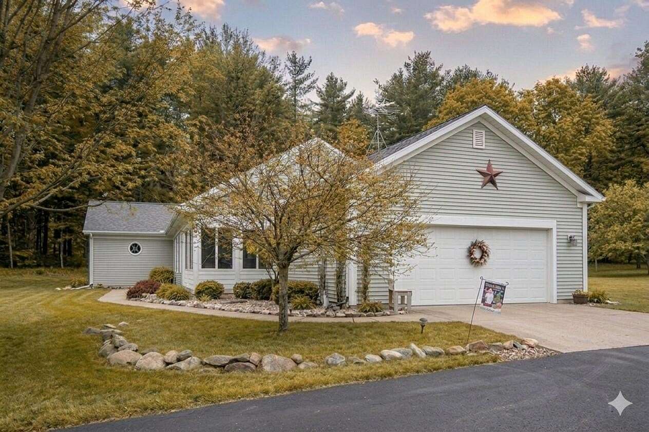 6 Acres of Land with Home for Sale in Hickory Corners, Michigan