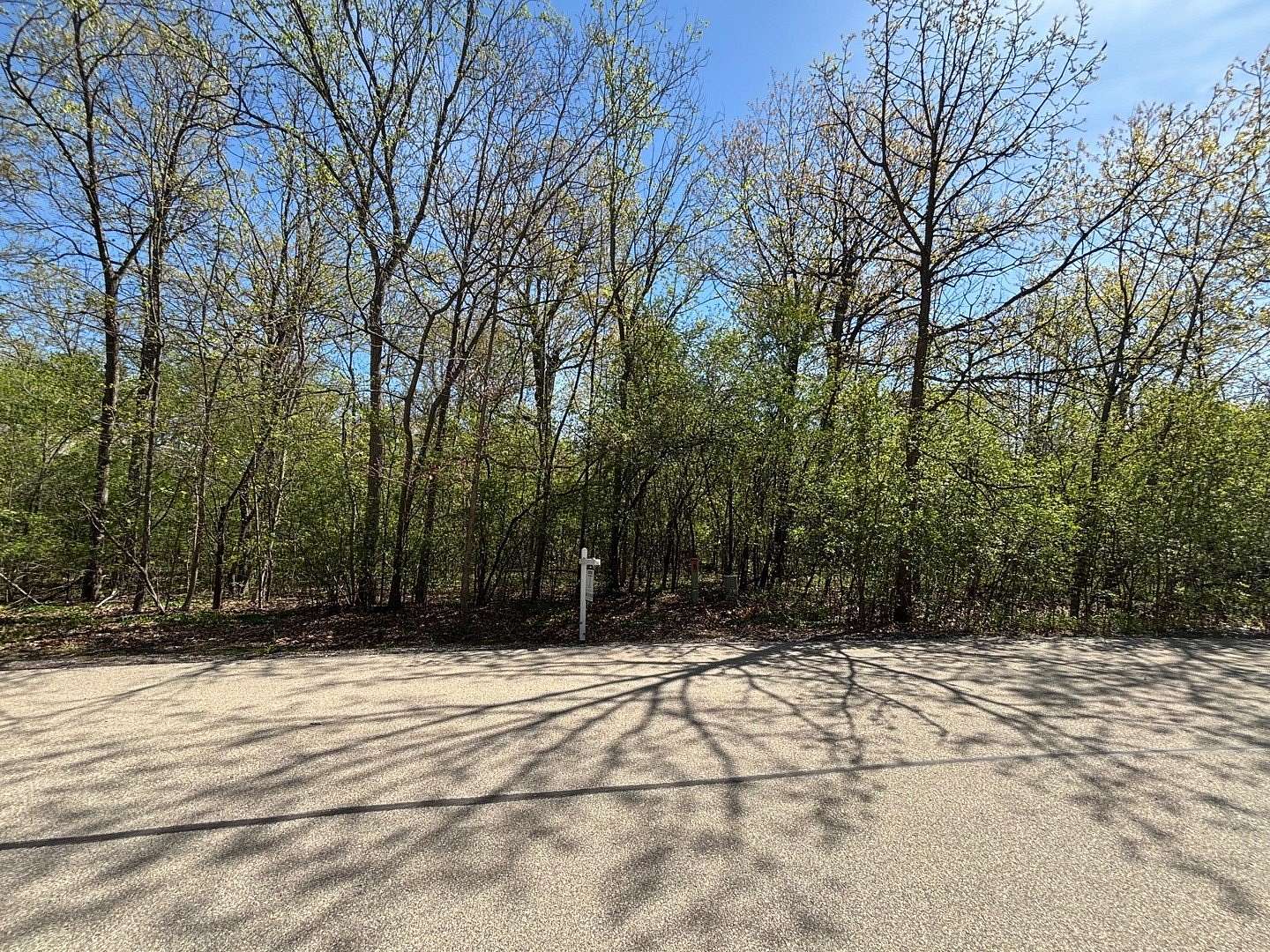 1.84 Acres of Land for Sale in Bannockburn, Illinois