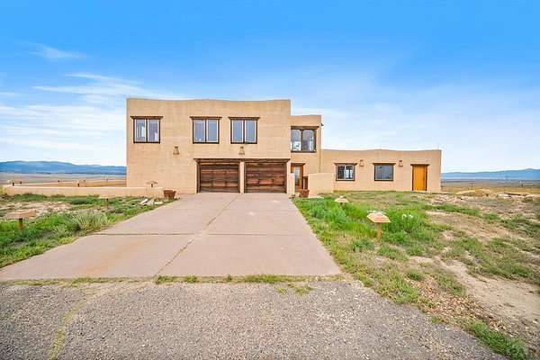 561 Acres of Land with Home for Sale in Pueblo, Colorado