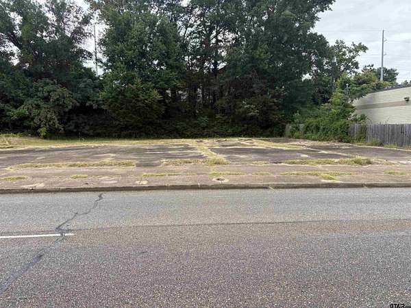 0.35 Acres of Commercial Land for Sale in Tyler, Texas