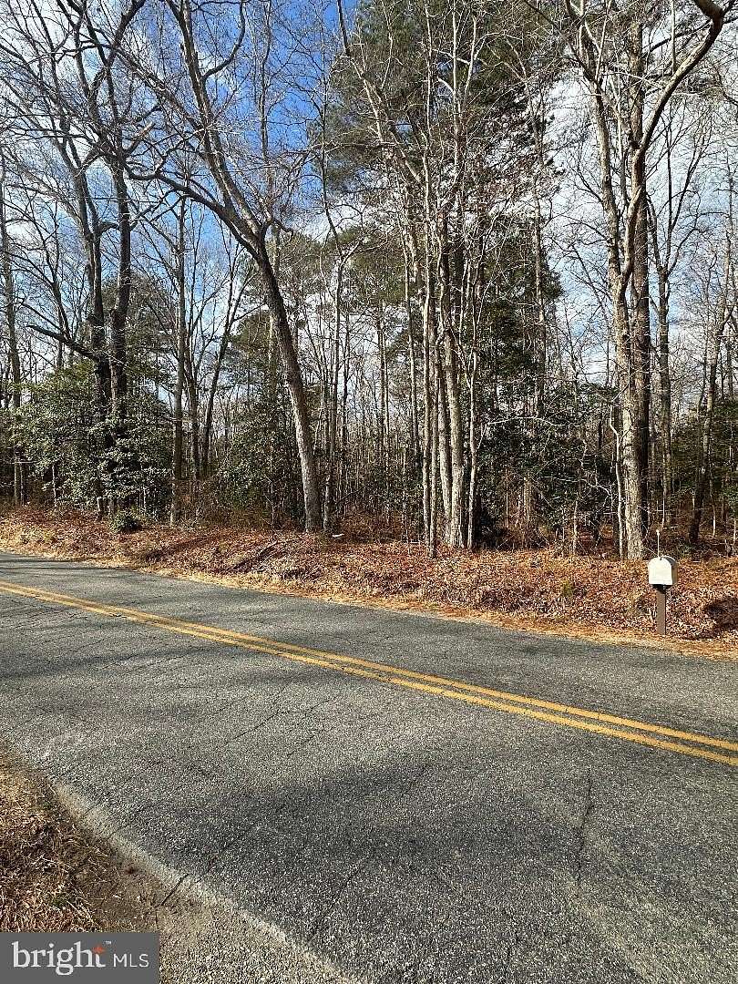 2.87 Acres of Land for Sale in Montross, Virginia