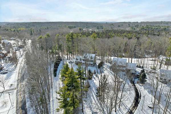1 Acre of Residential Land for Sale in Stratham, New Hampshire