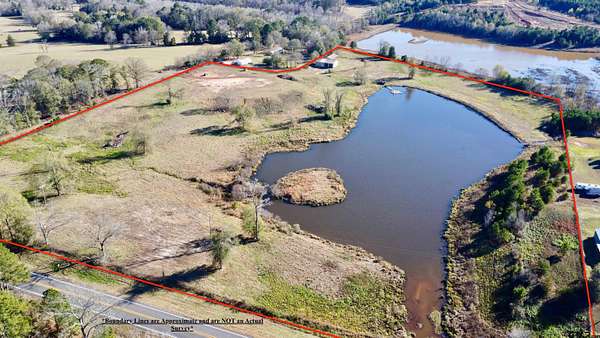 24 Acres of Recreational Land for Sale in Hughes Springs, Texas