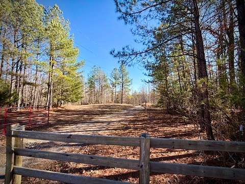 20 Acres of Recreational Land with Home for Sale in Nunnelly, Tennessee